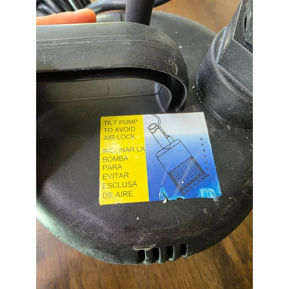Everbilt Waterfall Submersible Utility Pump 1/2HP SUP80-HD - Used